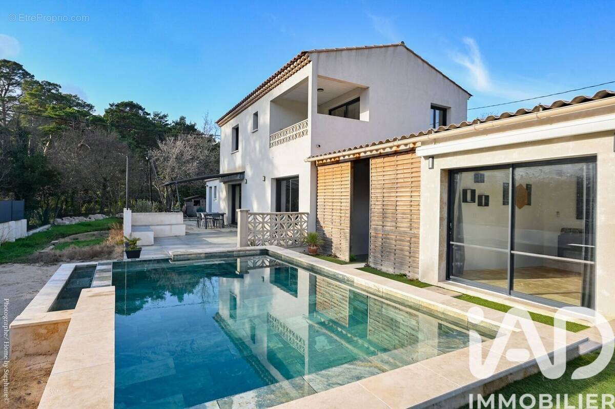 Photo 1 - Maison à PLAN-D'AUPS-SAINTE-BAUME