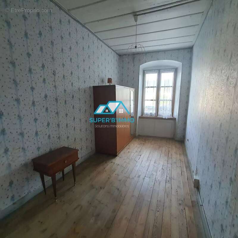 Maison à LAVOUTE-CHILHAC