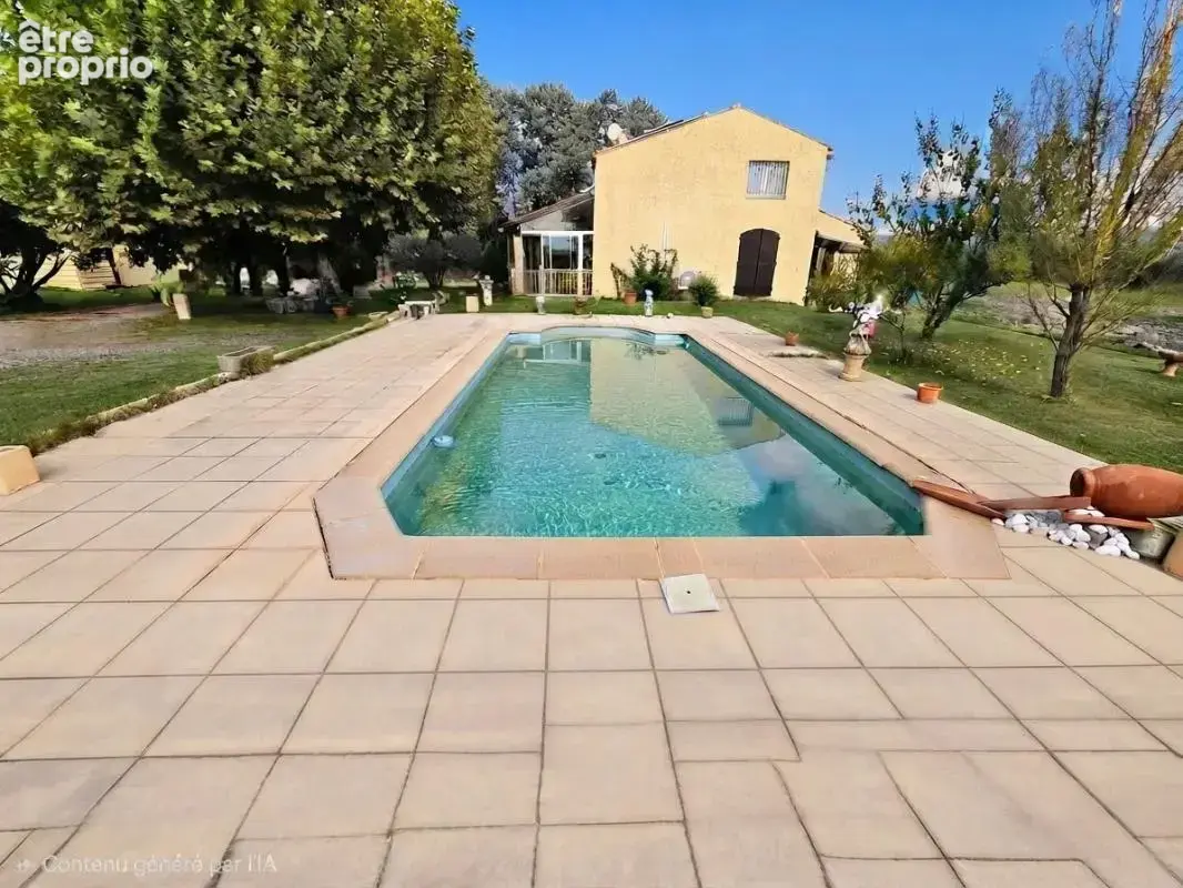 EXCLUSIVITE ! Propriété d'exception de 170 m² + véranda de 21 m2 sur 3 hectares avec piscine, box à chevaux & dépendances – Pert - photo 9