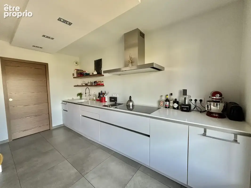 Avenue maurice faure   t3 de standing 98 m2   terrasse -  vue crussol   double garage - photo 8