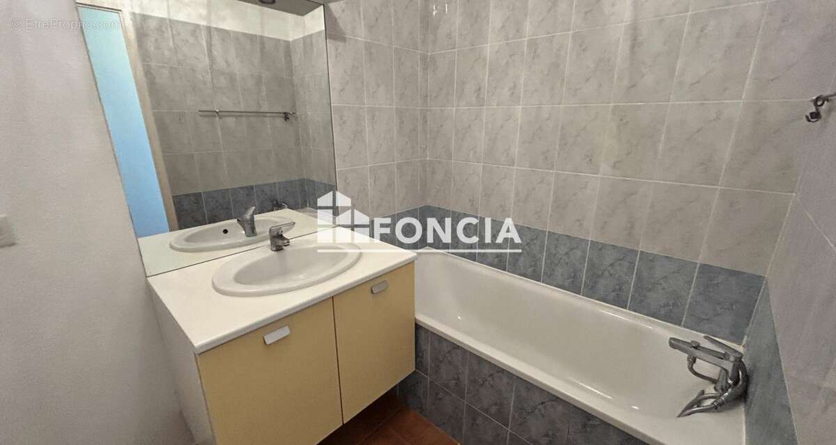 Appartement à UZES