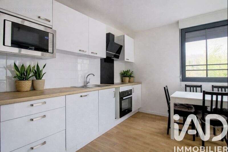 Photo 3 - Appartement à HARDRICOURT