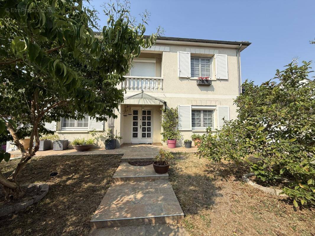 Photo Maison à Orleans au prix de 398 000€