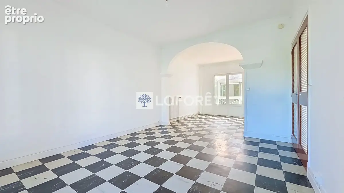 Maison Chauny  4 chambres / sous-sol - photo 2