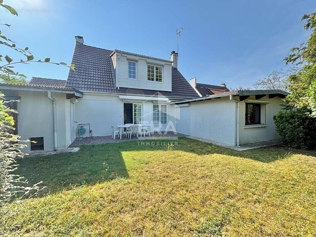 Maison à PONTAULT-COMBAULT