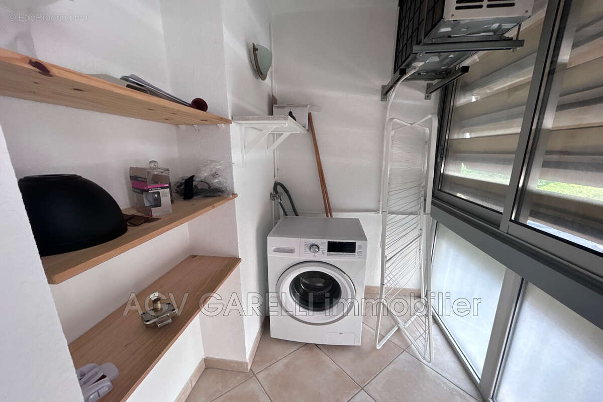 Appartement à HYERES