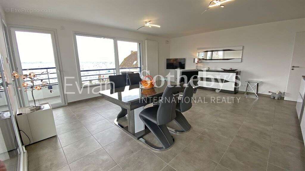 Appartement à EVIAN-LES-BAINS