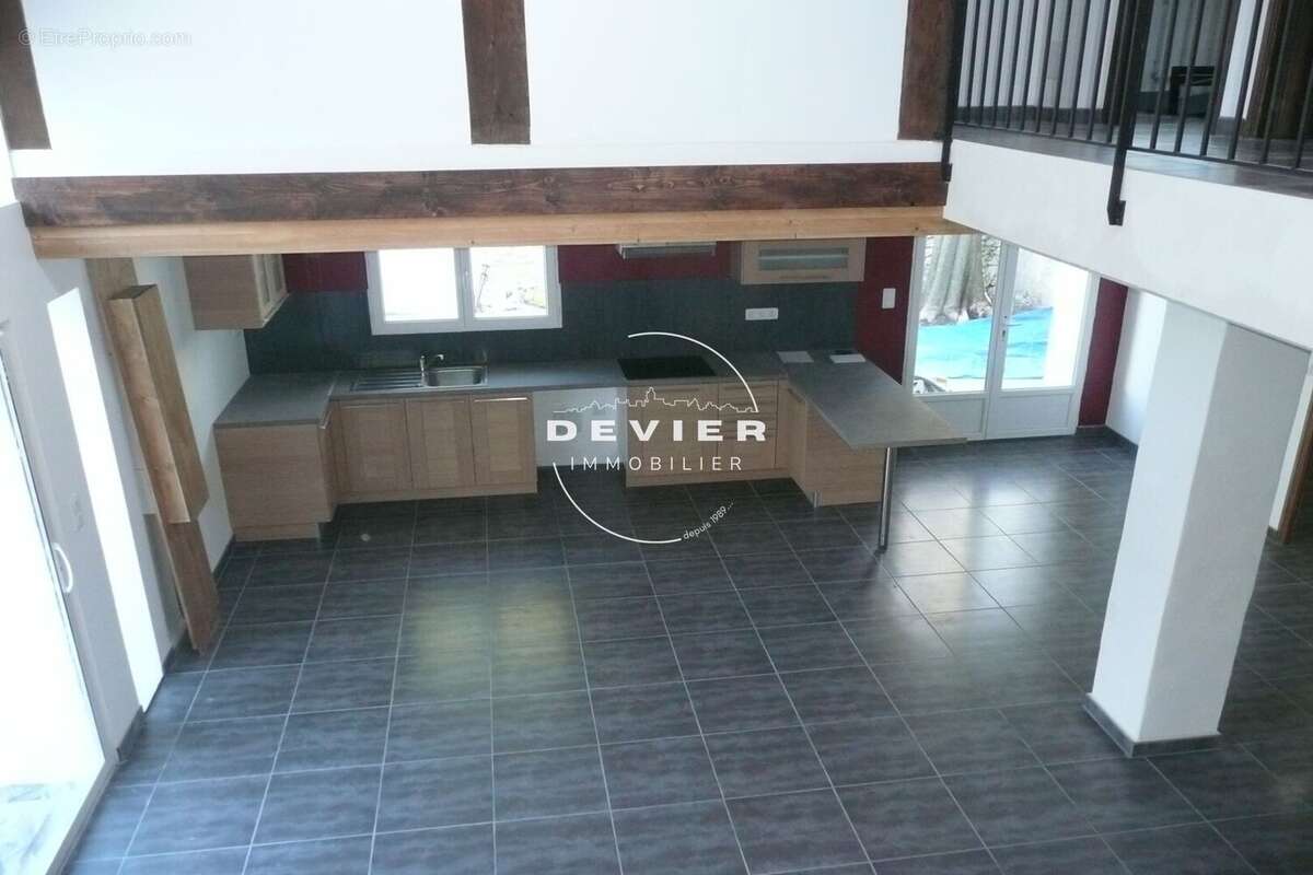 Maison à SAINT-GENIES-DES-MOURGUES