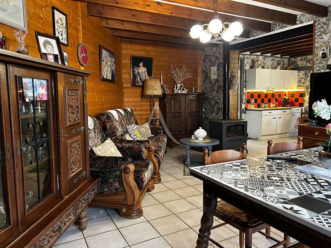 Maison à HUCQUELIERS