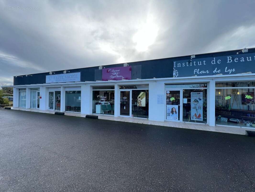 Commerce à YCHOUX