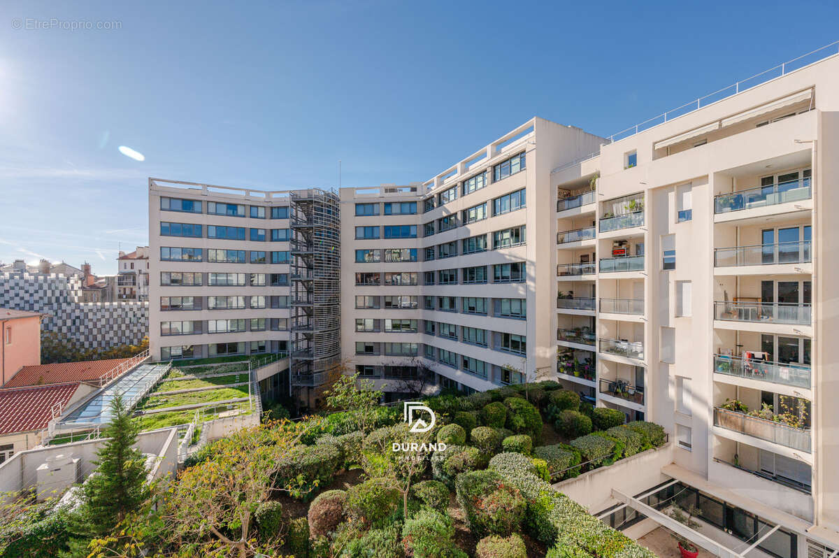 Appartement à MARSEILLE-2E