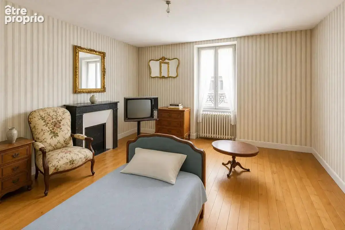 Maison de 5 pièces de 126 m² à Mehun-sur-Yèvre - photo 5