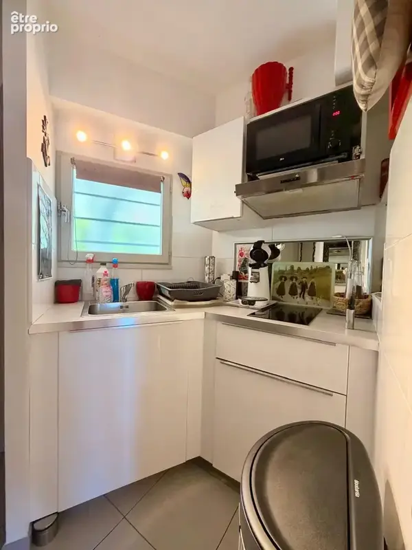 Grand studio de 31.00m2 en RDC avec vue mer latérale - LE GRAU DU ROI - photo 7