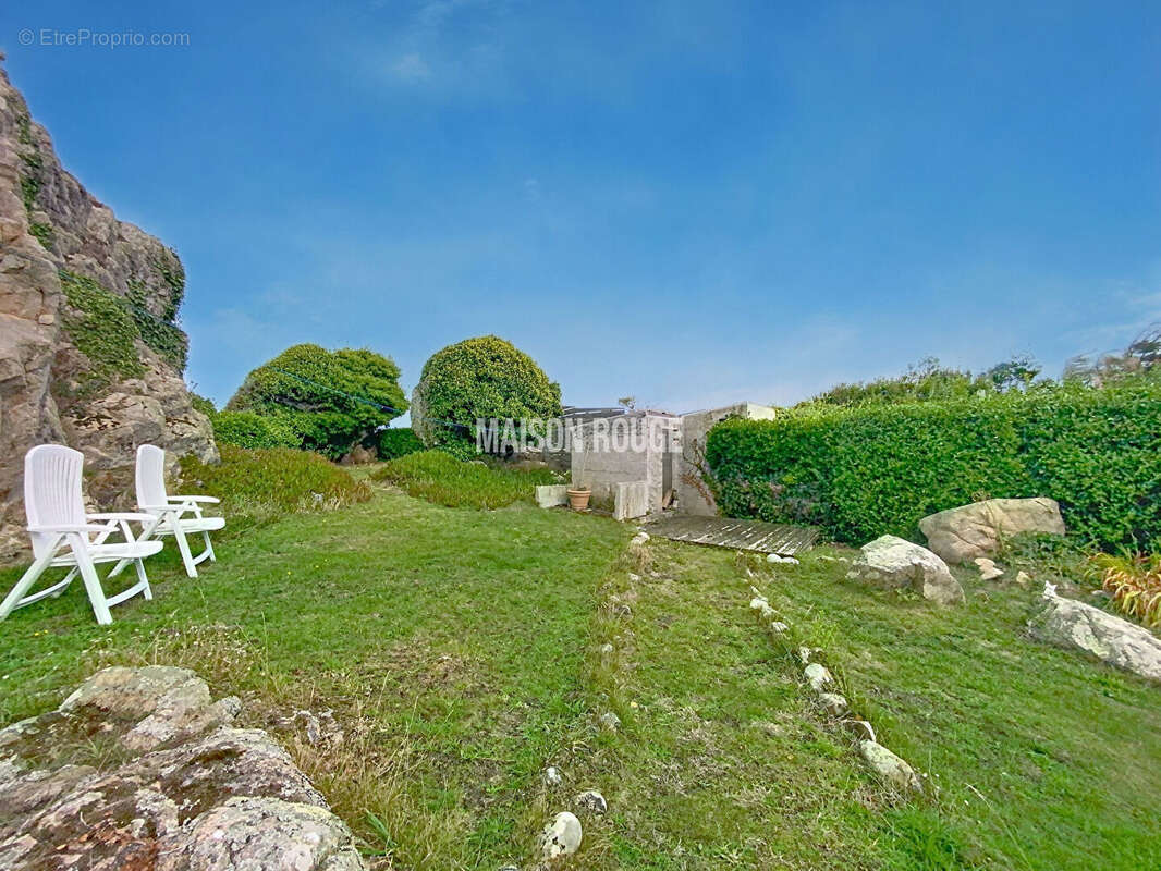 Maison à PLOUGRESCANT