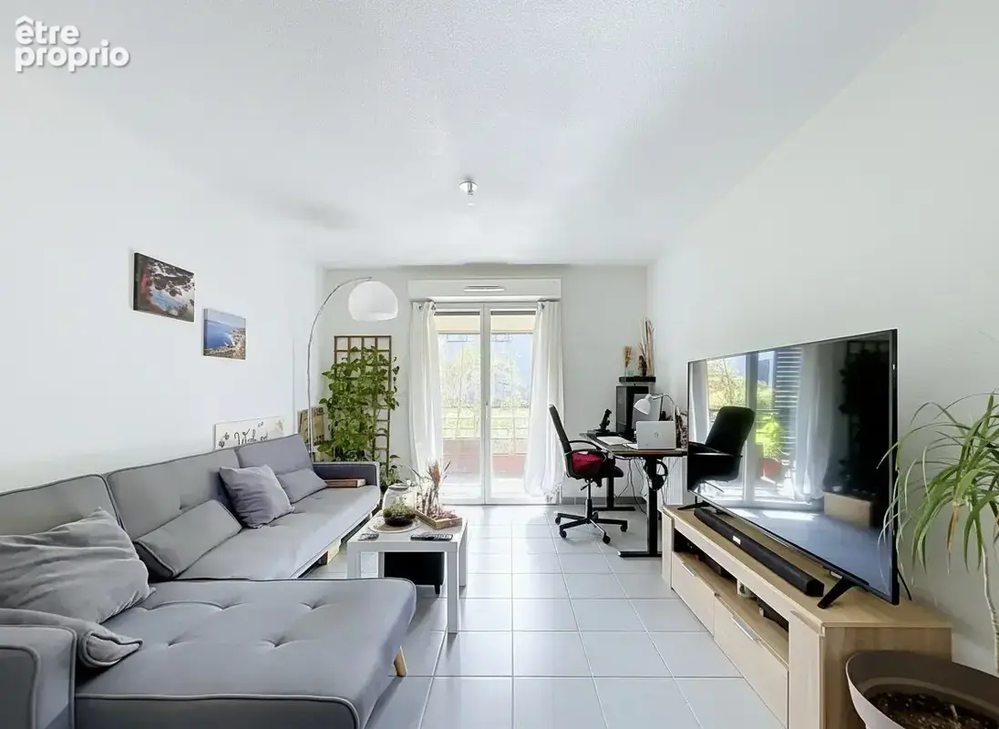 Appartement 2 pièces 41 m² à vendre à Saint-Genies-Bellevue (31180) - photo 2