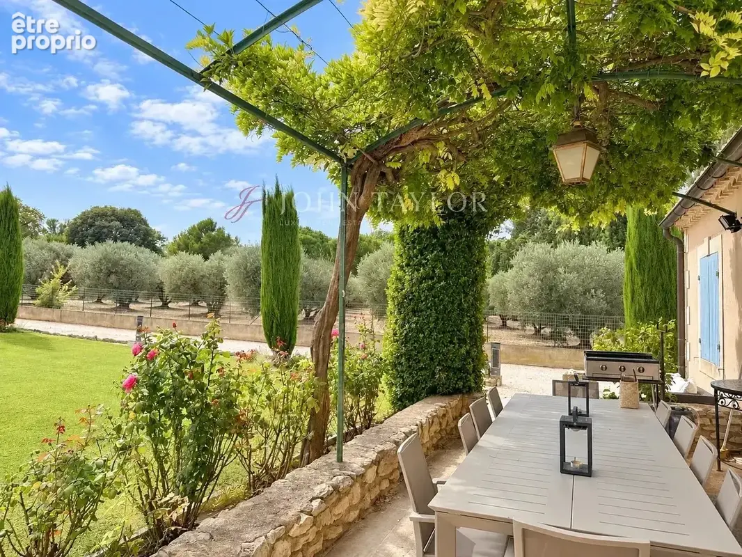 Saint-Rémy-De-Provence - Maison à Vendre - photo 16