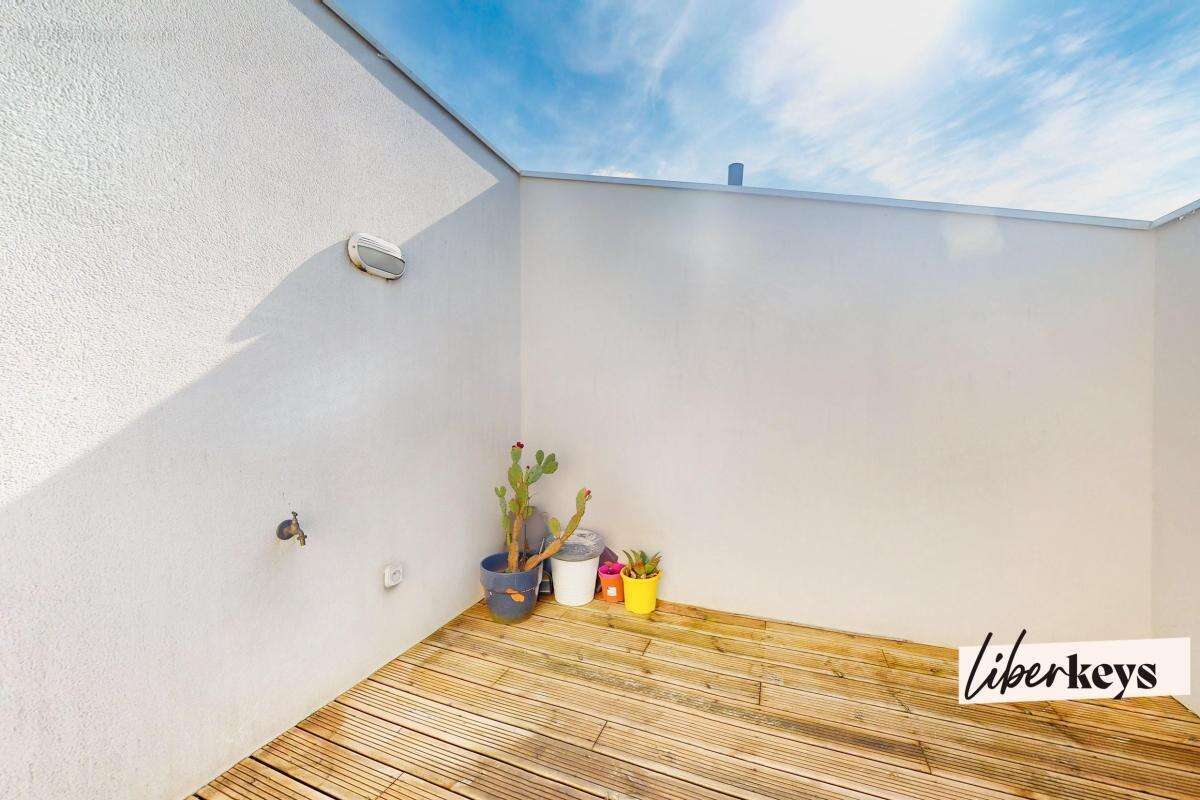Superbe Duplex T5 avec Loggia Terrasse Parking - 104 m² - Saint-Orens-de-Gameville - photo 9
