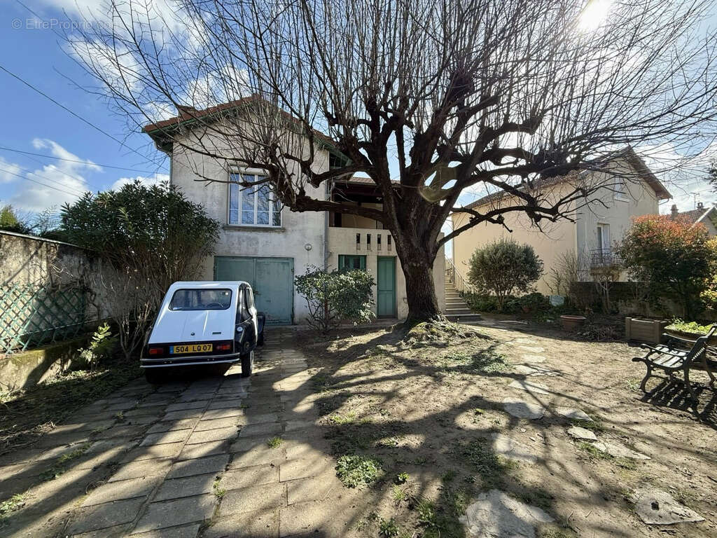 Maison à TOURNON-SUR-RHONE