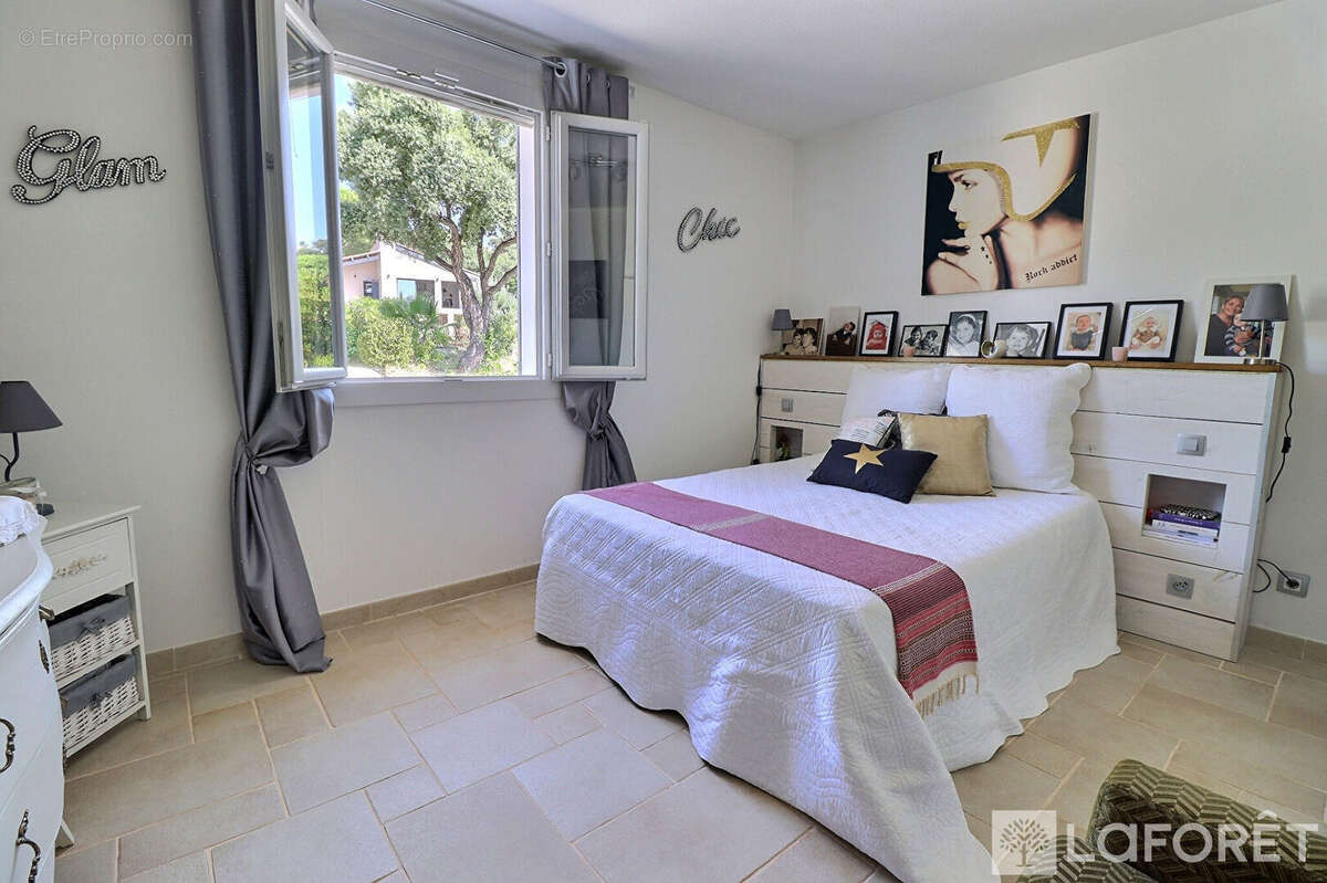 Maison à LA LONDE-LES-MAURES