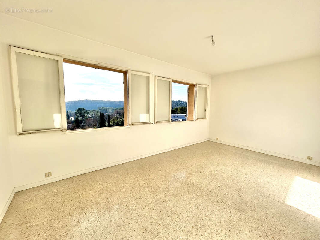 Appartement à PEYMEINADE