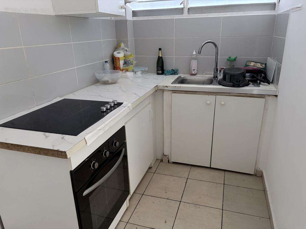 Appartement 55 m² à Les Abymes  - photo 2