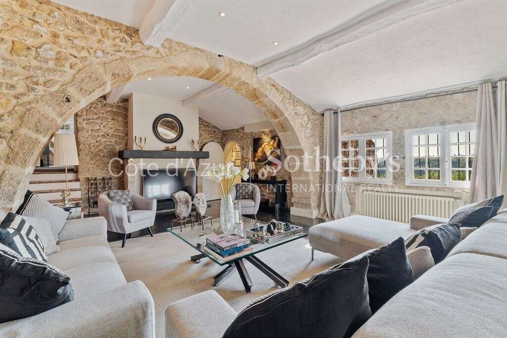 Maison à BIOT