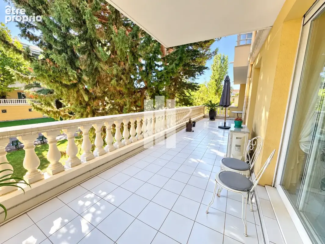 Appartement de 107m2, terrasse de 37m2, garage de 17m2. - photo 2