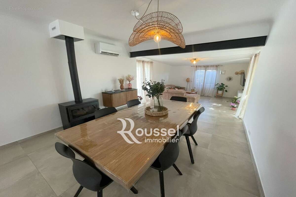 Maison à POUSSAN