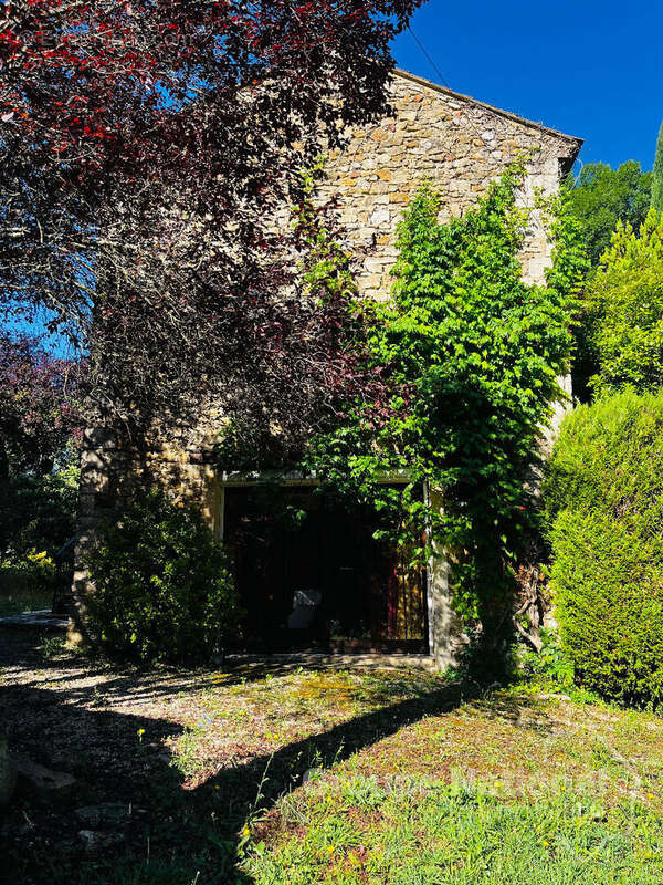 Maison à SAINT-JULIEN-DE-PEYROLAS