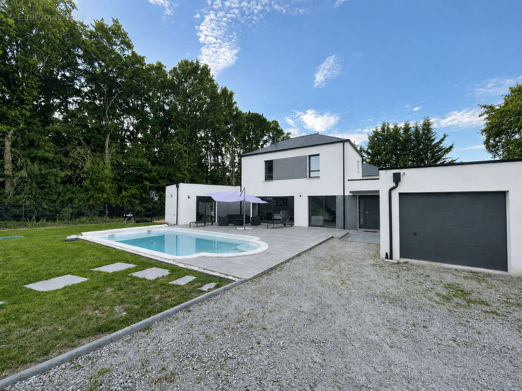 Maison à LIGNE