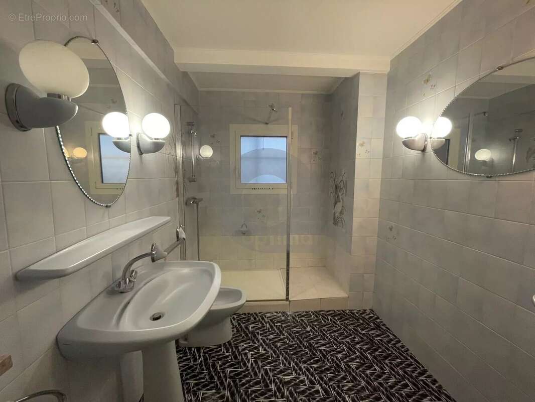 Appartement à MENTON