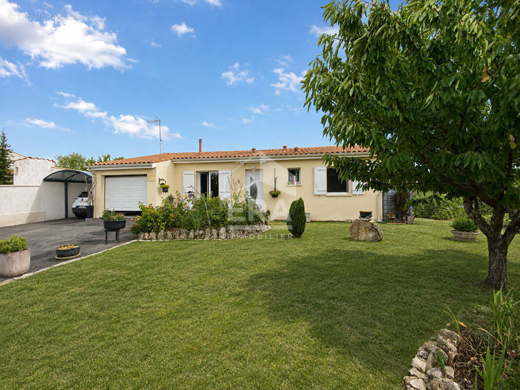 Maison à PORT-D'ENVAUX