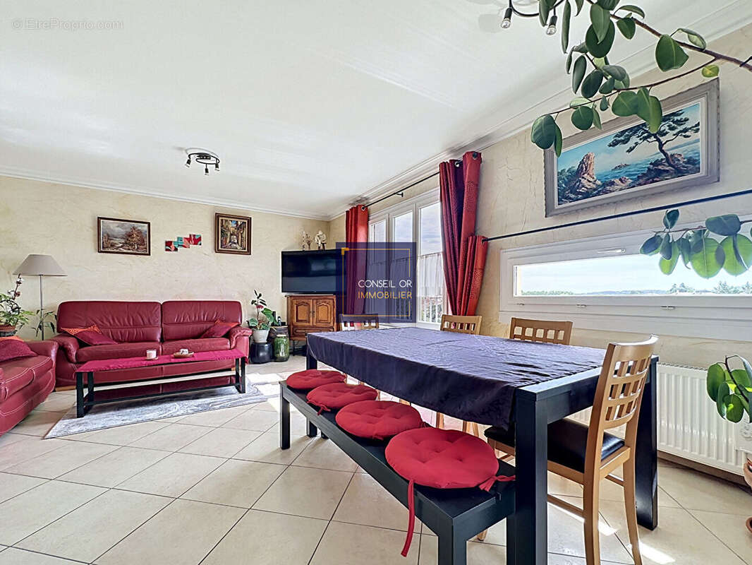 Appartement à BRIGNAIS