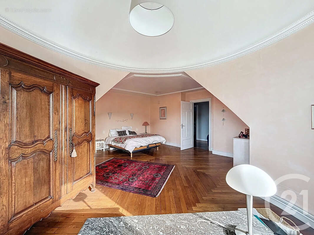 Maison 250 m² à Epinal  - photo 12