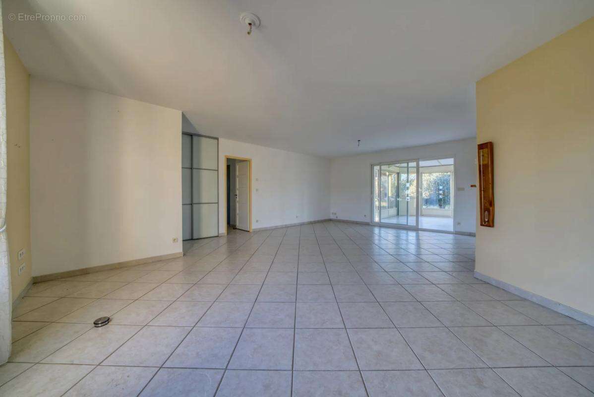 Maison à SAINT-SAVINIEN