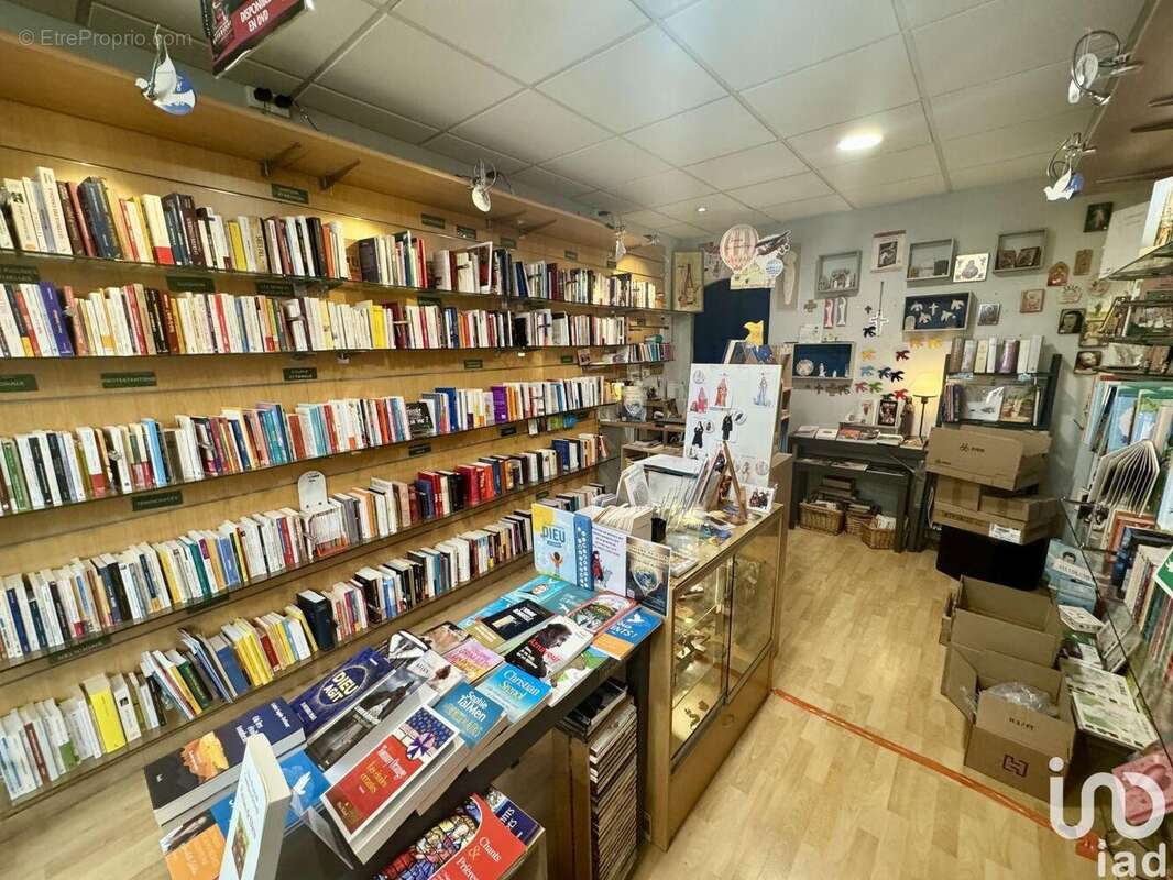 Photo 6 - Commerce à FONTAINEBLEAU