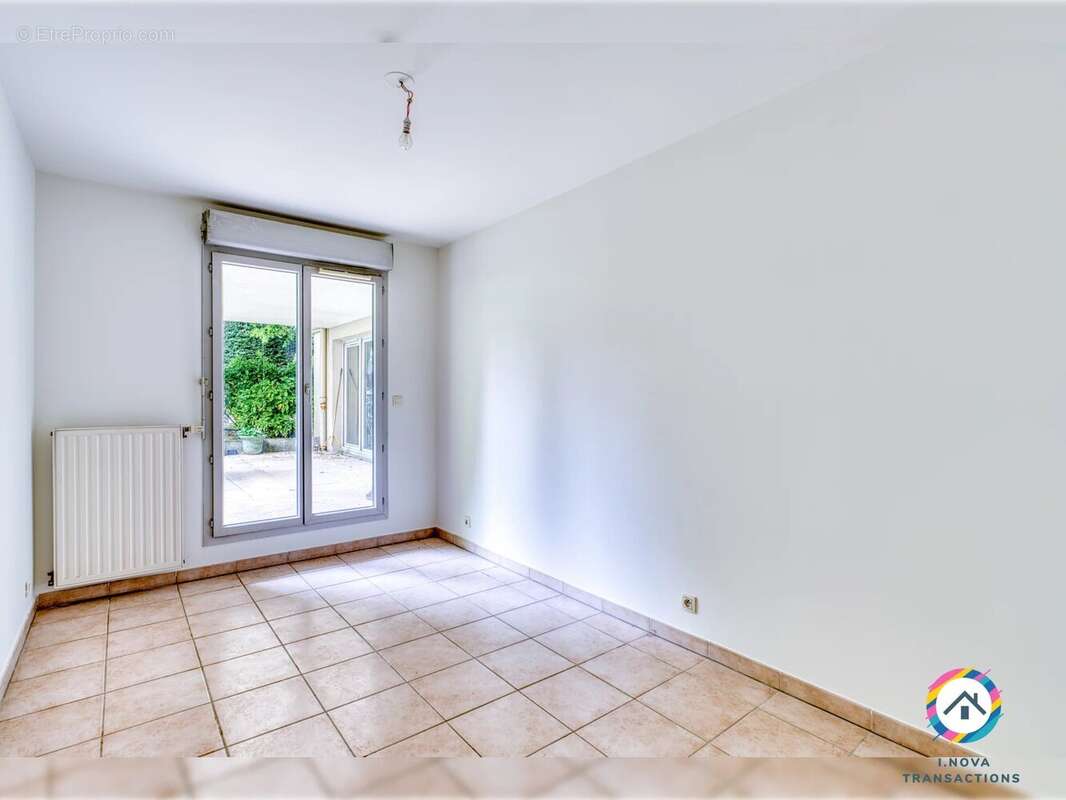 Appartement à NEUVILLE-SUR-SAONE