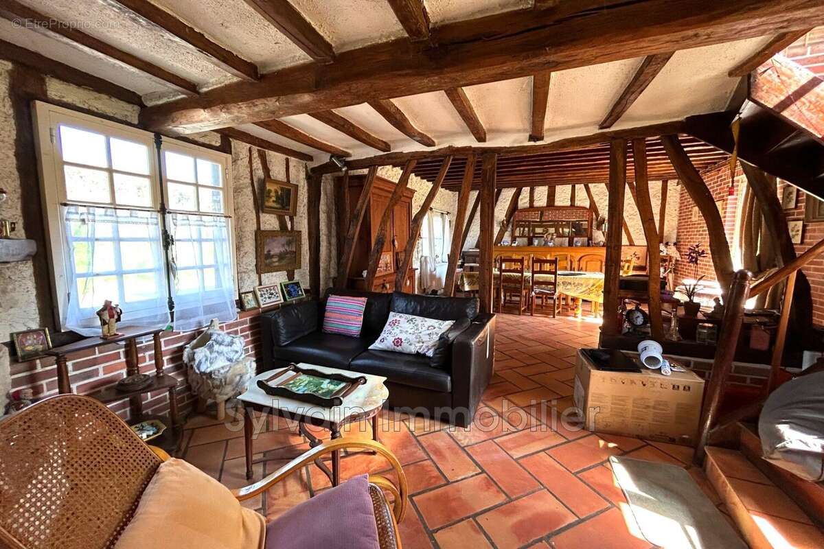 Maison à FORMERIE