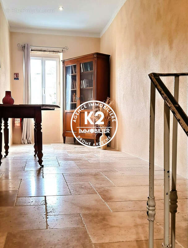Maison 625 m² à Rochefort-En-Valdaine  - photo 8