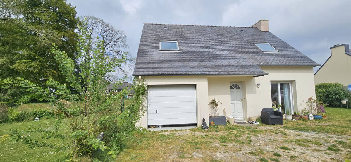 Maison à PLOUGONVEN