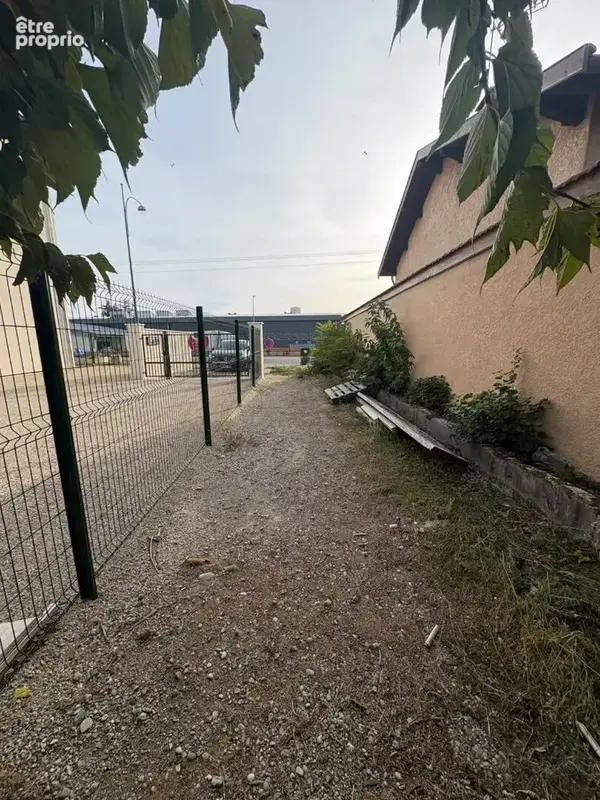 Terrain 280 m² a batir libre constructeur pc accepte - photo 5