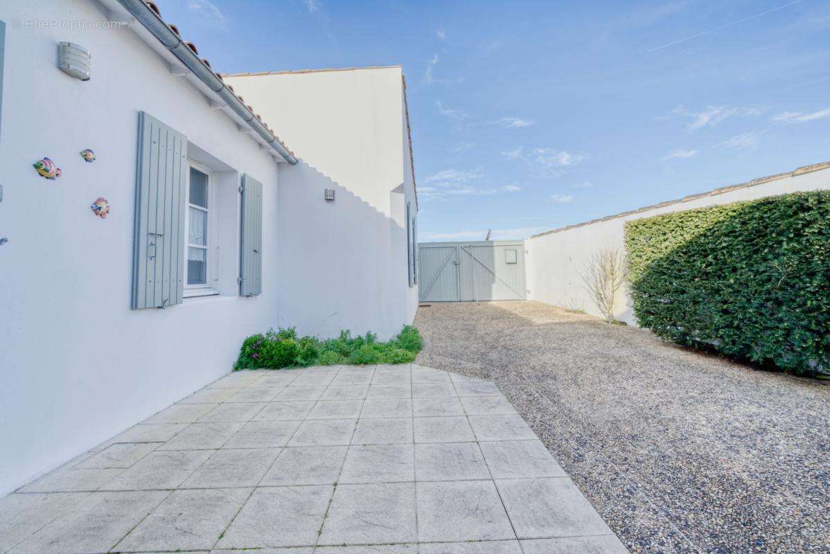 Maison à LA FLOTTE