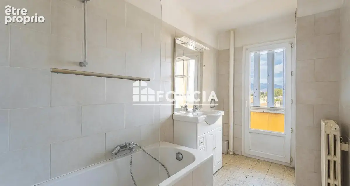À vendre – Appartement T3 de 58 m2 avec parking – Le Pradet (83220) - photo 4