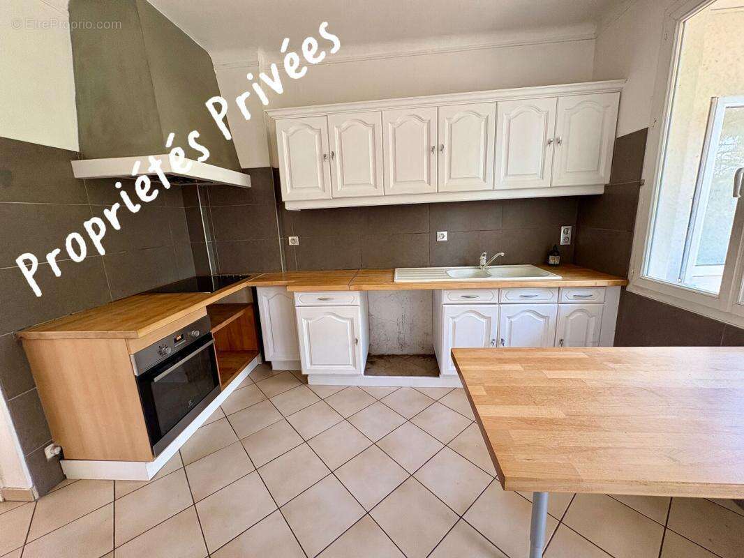 Maison  11 pièce(s) 125483 m2 - photo 2