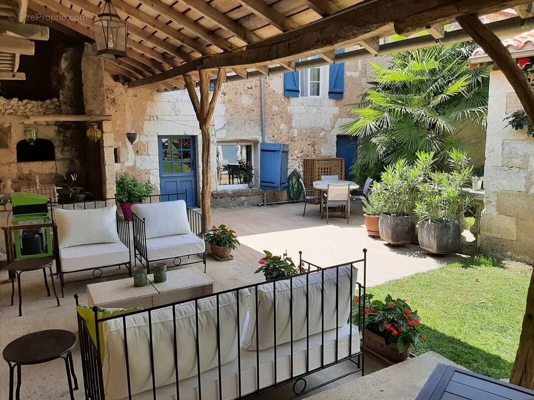 Maison à VANXAINS
