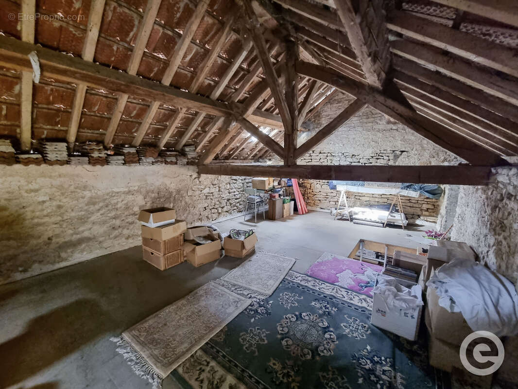 Maison 5 pièces de 117m2 à Etaules avec dépendance - photo 17