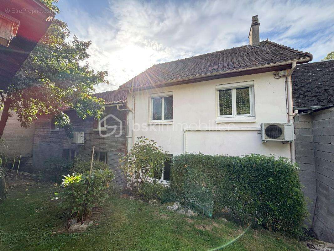 Maison à BOUTTENCOURT