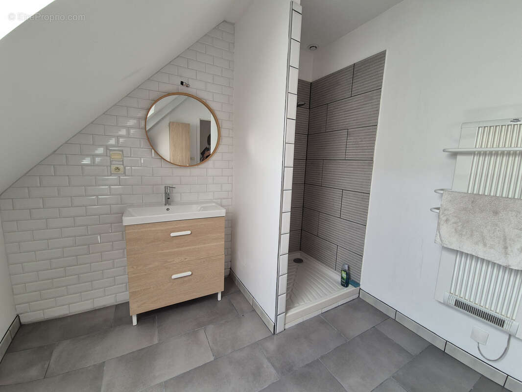Vente - maison recente en excellent etat - secteur de sable sur sarthe - photo 6