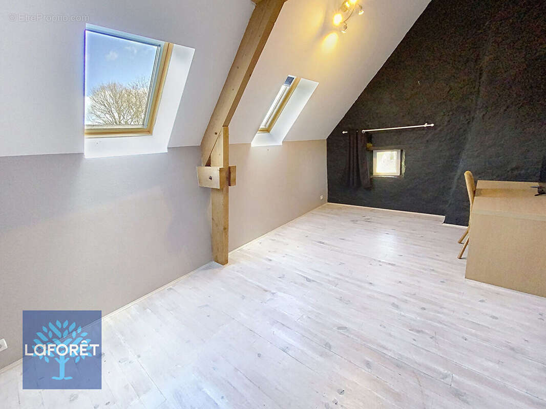 Maison à LA BAZOUGE-DU-DESERT