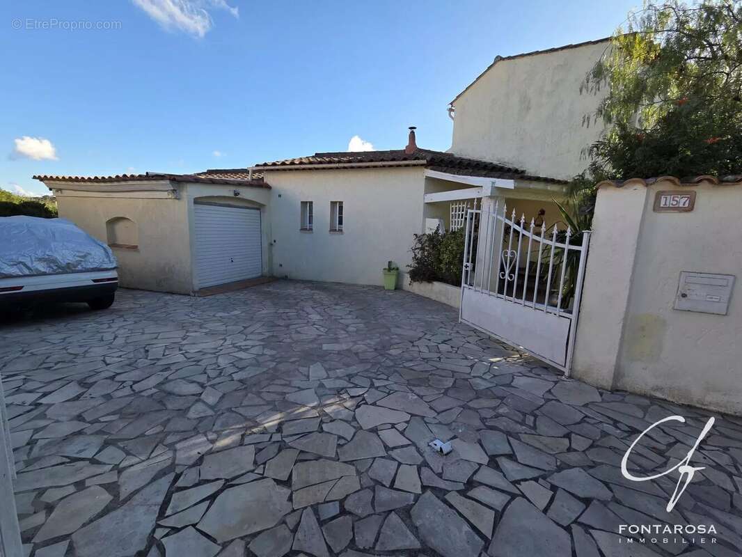 Maison à SAINT-RAPHAEL